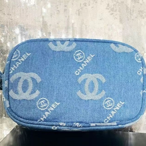 COPY - Chanel Denim Jeans cosmetic bag - Picture 5 of 9